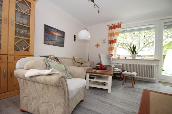 Foto van Bungalow in Berumbur, het strand van Norddeich - Vakantiehuis in Berumbur - LivingRoom