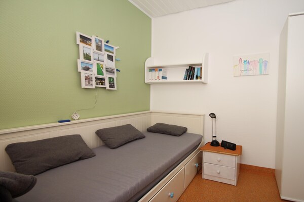 Foto van Bungalow in Berumbur, het strand van Norddeich - Vakantiehuis in Berumbur - LivingRoom