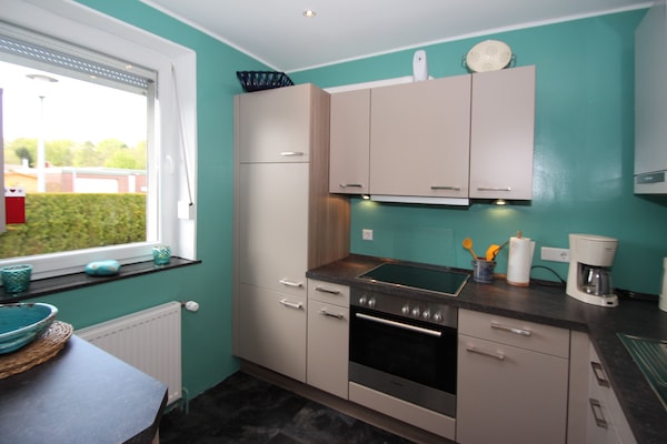 Foto van Bungalow in Berumbur, het strand van Norddeich - Vakantiehuis in Berumbur - Kitchen