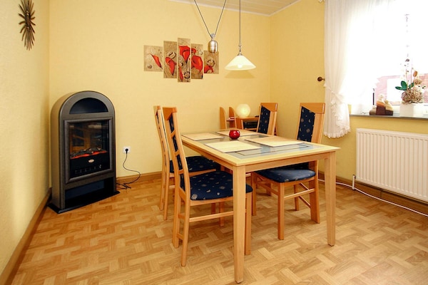 Foto van Bungalow Klönsnack in Dornumersiel - Vakantiehuis in Dornumersiel - DiningRoom