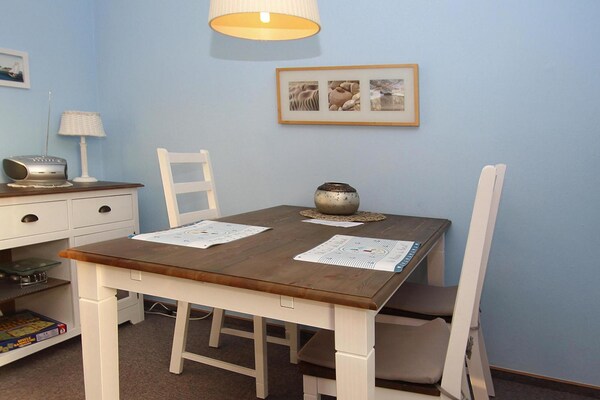 Foto van Gezellige bungalow in Dornumersiel - Vakantiehuis in Dornumersiel - DiningRoom
