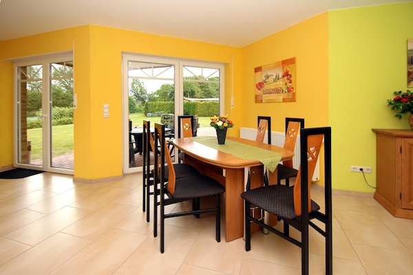 Foto van Appartementenhuis aan de Kiessee, Westerholt - Vakantiehuis in Westerholt - DiningRoom