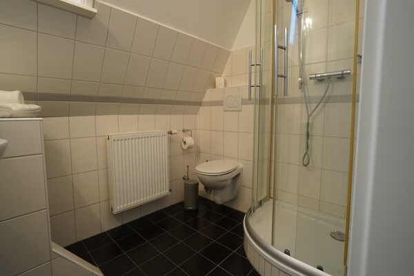 Foto van Vakantieappartement in Wyk-Boldixum op Föhr - Vakantiehuis in Wyk-Boldixum - BathRoom