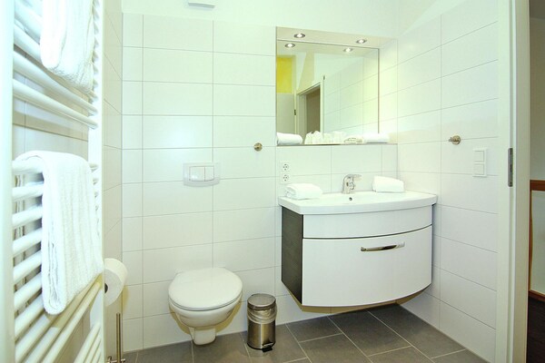 Foto van Rijtjeshuis in de badplaats Dampland aan de Oostzee - BathRoom