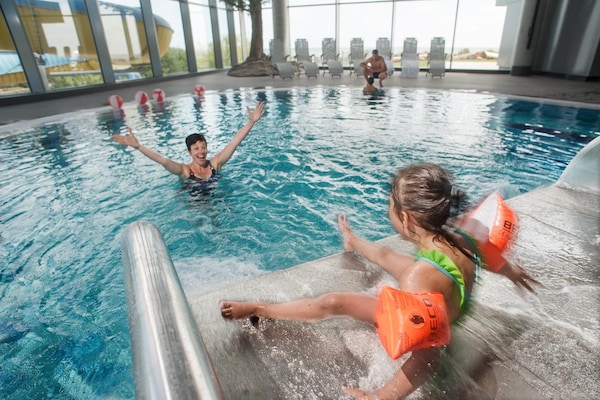 Foto van Rijtjeshuis in de badplaats Dampland aan de Oostzee - Pool