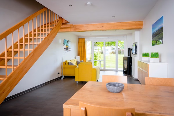 Foto van Rijtjeshuis in de badplaats Dampland aan de Oostzee - DiningRoom