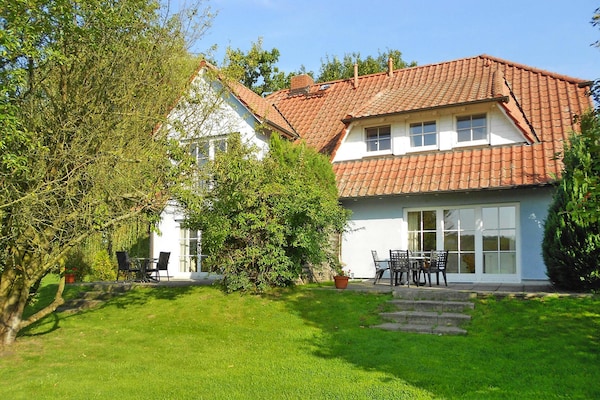 Foto van Ferienwohnung im Blauen Haus in Putbus - Vakantiehuis in Putbus - ExteriorSummer