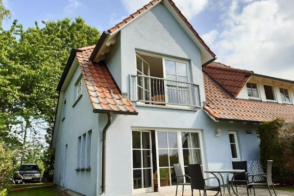 Foto van Ferienwohnung im Blauen Haus in Putbus - Vakantiehuis in Putbus - ExteriorSummer