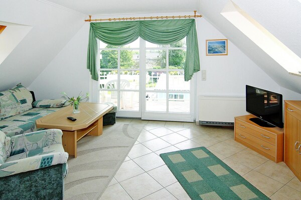 Foto van Charmante Ferienwohnung auf Rügen, Altenkirchen - Vakantiehuis in Altenkirchen - LivingRoom