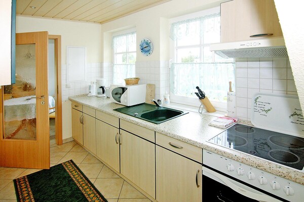 Foto van Charmante Ferienwohnung auf Rügen, Altenkirchen - Vakantiehuis in Altenkirchen - Kitchen