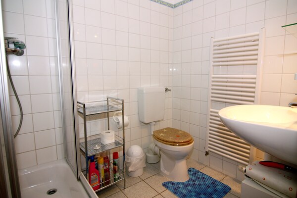 Foto van Appartementenhuis Kranichblick, Breege - Vakantiehuis in Breege - BathRoom