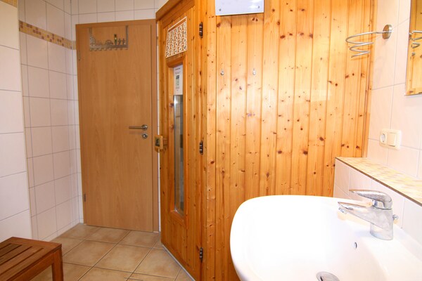 Foto van Halfvrijstaande woning Strandhaus II in Trassenheide - BathRoom