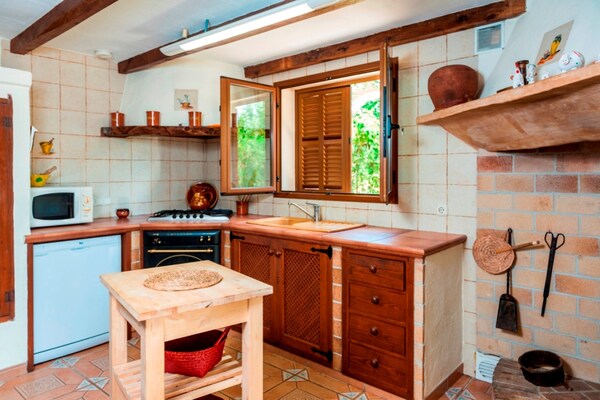 Foto van Can CorrÃ“ - Villa Con Piscina Privada En AlcÃºdia - Kitchen