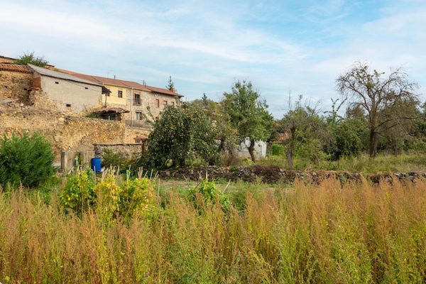 Foto van Rustig verblijf nabij de Luna-rivier - Vakantiehuis in Benllera, Carrocera, León - GardenSummer