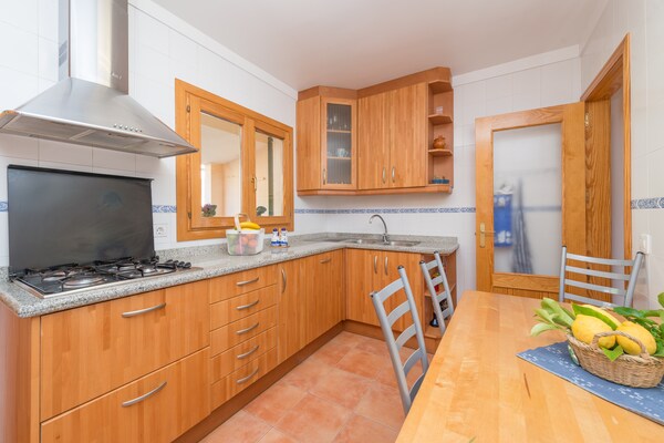 Foto van Huis in Alcúdia bij Puerto Strand - Vakantiehuis in Port D'alcúdia, Illes Balears - Kitchen