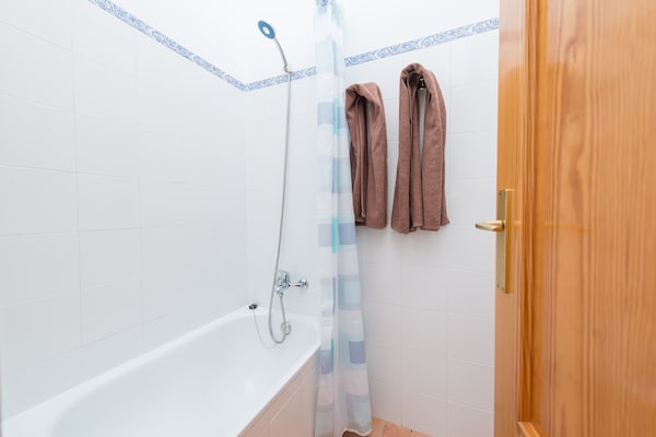 Foto van Huis in Alcúdia bij Puerto Strand - Vakantiehuis in Port D'alcúdia, Illes Balears - BathRoom