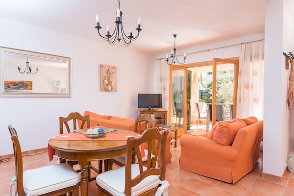 Foto van Huis in Alcúdia bij Puerto Strand - Vakantiehuis in Port D'alcúdia, Illes Balears - DiningRoom