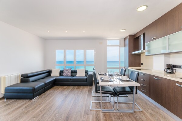 Foto van Appartement in Can Picafort bij het Strand - Vakantiehuis in Can Picafort, Illes Balears - LivingRoom