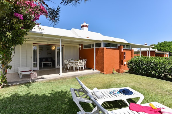 Foto van Bungalow in Maspalomas bij Strand & Zwembad - Vakantiehuis in Maspalomas - ExteriorSummer