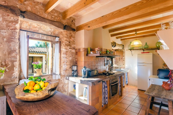 Foto van Villa in Costitx met zwembad en uitzicht - Vakantiehuis in Costitx, Illes Balears - Kitchen