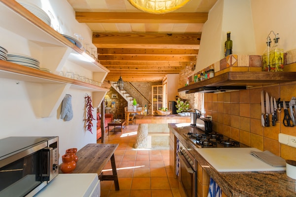Foto van Villa in Costitx met zwembad en uitzicht - Vakantiehuis in Costitx, Illes Balears - Kitchen