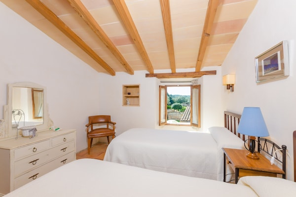 Foto van Villa in Costitx met zwembad en uitzicht - Vakantiehuis in Costitx, Illes Balears - BedRoom