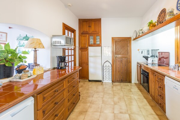 Foto van Villa in Cala Mandia met privétoegang tot zee - Vakantiehuis in Cala Mandia, Illes Balears - ExteriorSummer