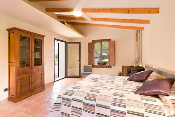 Foto van Rustieke charmevilla met zwembad - Vakantiehuis in Binibona (selva), Illes Balears - BedRoom