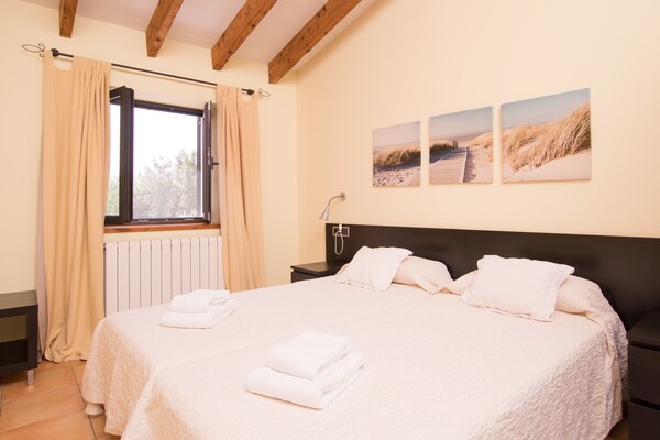 Foto van Rustieke charmevilla met zwembad - Vakantiehuis in Binibona (selva), Illes Balears - BedRoom