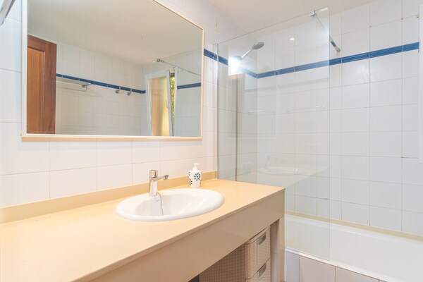 Foto van Barca Trencada (a3) - Apartamento Con Wifi Gratis - Vakantiehuis in Porto Petro, Illes Balears - 