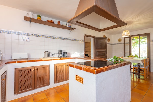 Foto van Luxe villa met tennisbaan - Vakantiehuis in , Illes Balears - Kitchen