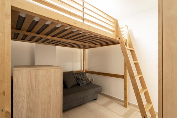 Foto van Appartement in Roses met zwembad en terras - Vakantiehuis in  - Untagged