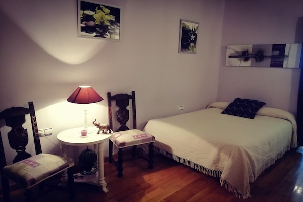 Foto van Landhuis in Salinillas met privézwembad - Vakantiehuis in Salinillas de Buradón - BedRoom
