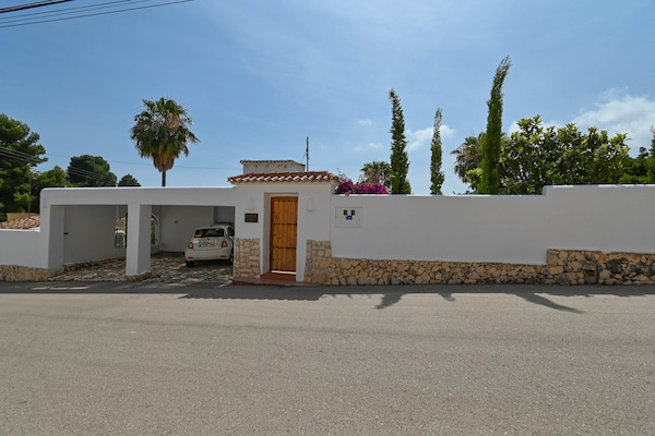 Foto van Elegante villa met zwembad - Vakantiehuis in Benissa - ExteriorSummer