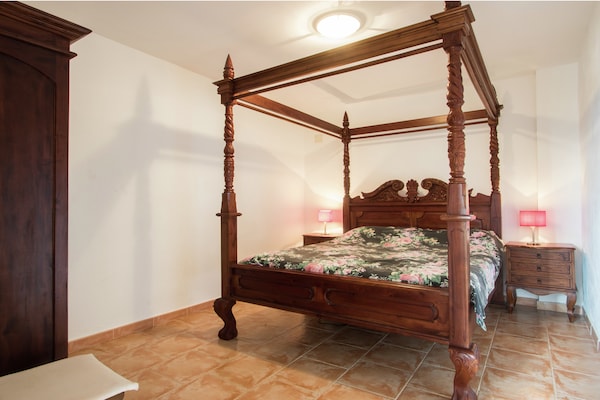 Foto van Modern vakantiehuis met privé zwembad - Vakantiehuis in Benidorm - BedRoom
