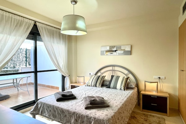 Foto van Appartement bij strand met zwembaden en jacuzzi - Vakantiehuis in Vera Playa - BedRoom