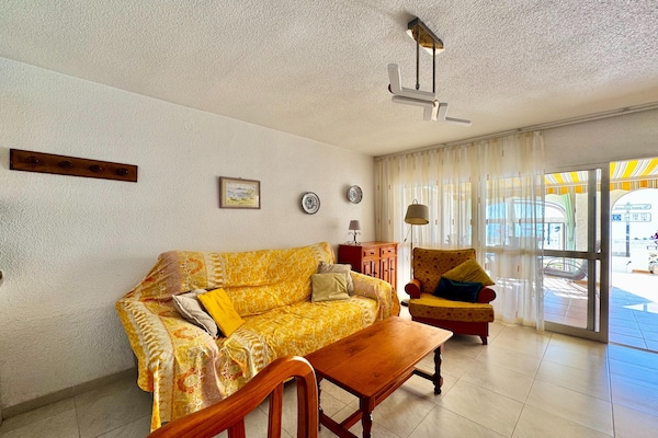 Foto van Appartement in Roquetas de Mar met terras - Vakantiehuis in Roquetas de Mar - LivingRoom
