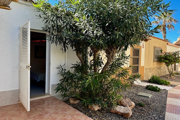 Foto van Appartement in Roquetas de Mar met terras - Vakantiehuis in Roquetas de Mar - GardenSummer