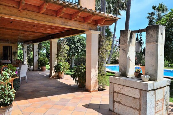 Foto van Villa in Binissalem met zwembad en wijngaarden - Vakantiehuis in Muro, Islas Baleares - Untagged