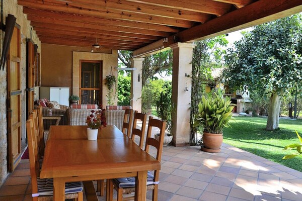 Foto van Villa in Binissalem met zwembad en wijngaarden - Vakantiehuis in Muro, Islas Baleares - Untagged