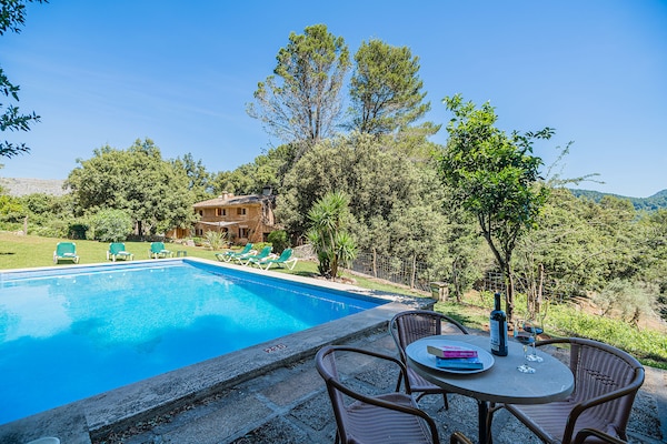 Foto van Bergvilla met groot zwembad - Vakantiehuis in Pollensa / Pollença - PoolOfHouse