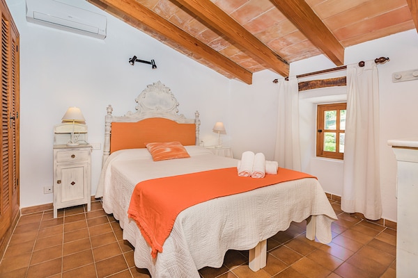 Foto van Bergvilla met groot zwembad - Vakantiehuis in Pollensa / Pollença - BedRoom