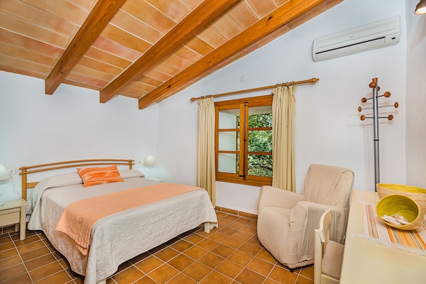 Foto van Bergvilla met groot zwembad - Vakantiehuis in Pollensa / Pollença - BedRoom