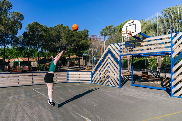 Foto van Bungalow in Vilanova bij Middellandse Zee - Vakantiehuis in la Geltrú, Barcelona - ParkFacilities