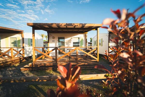 Foto van Bungalow in Xilxes met patio voor een stel - Vakantiehuis in Xilxes, Castello - ExteriorSummer