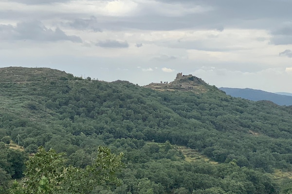 Foto van Vakantiehuis in Villamiel met uitzicht op de bergen - AreaSummer5KM