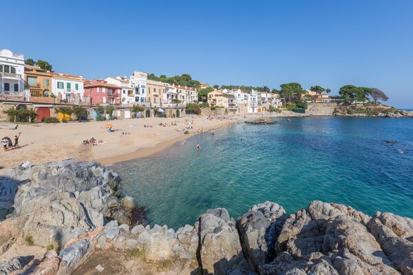 Foto van Appartement in Spanje bij Zandstrand - Vakantiehuis in Calella de Palafrugell, Llafranc - AreaSummer5KM