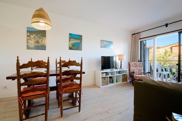Foto van Appartement in Spanje bij Zandstrand - Vakantiehuis in Calella de Palafrugell, Llafranc - DiningRoom