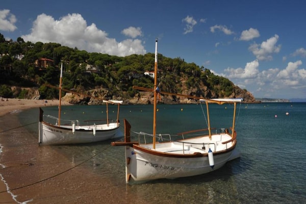 Foto van Appartement in Spanje bij Strand & Zeezicht - Vakantiehuis in Llafranc - AreaSummer20KM