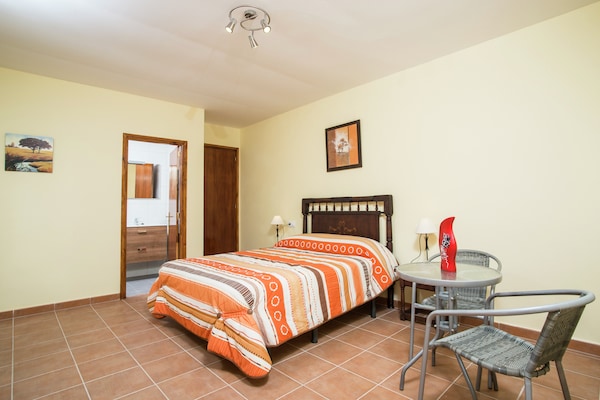 Foto van Vakantiehuis in St Pere Pescador met Zwembad - Vakantiehuis in Sant Pere Pescador - BedRoom